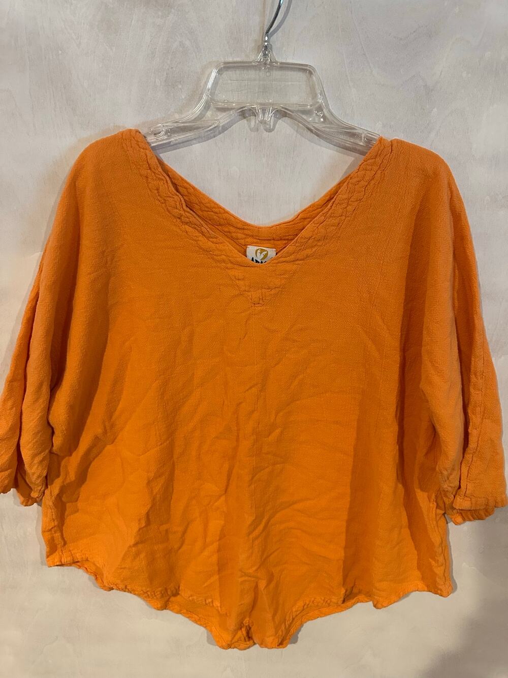 Lot of 4 Abaca cotton tops size 3.
